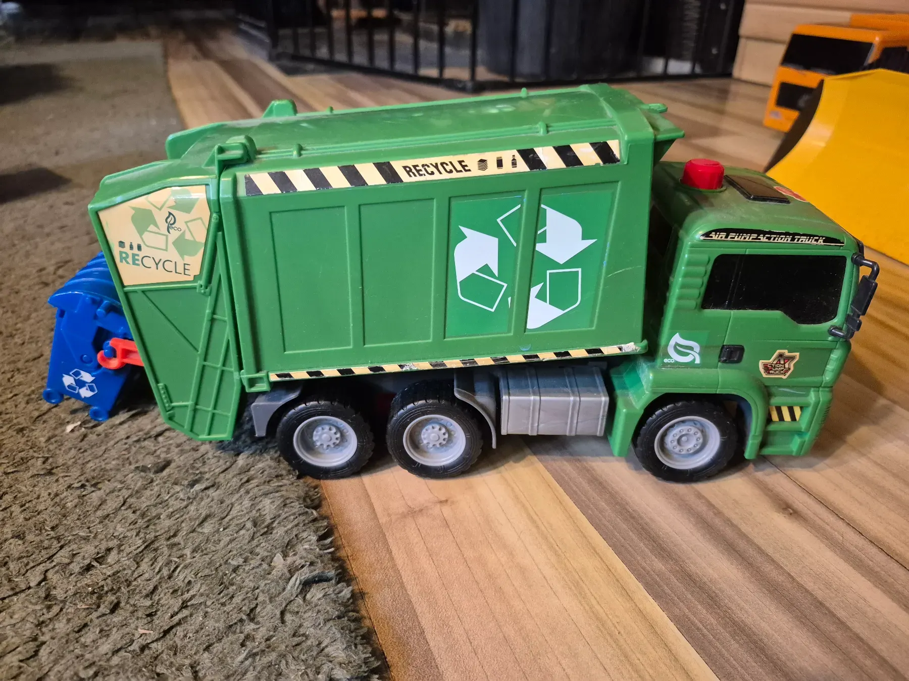 Einsatz-/Baufahrzeuge
