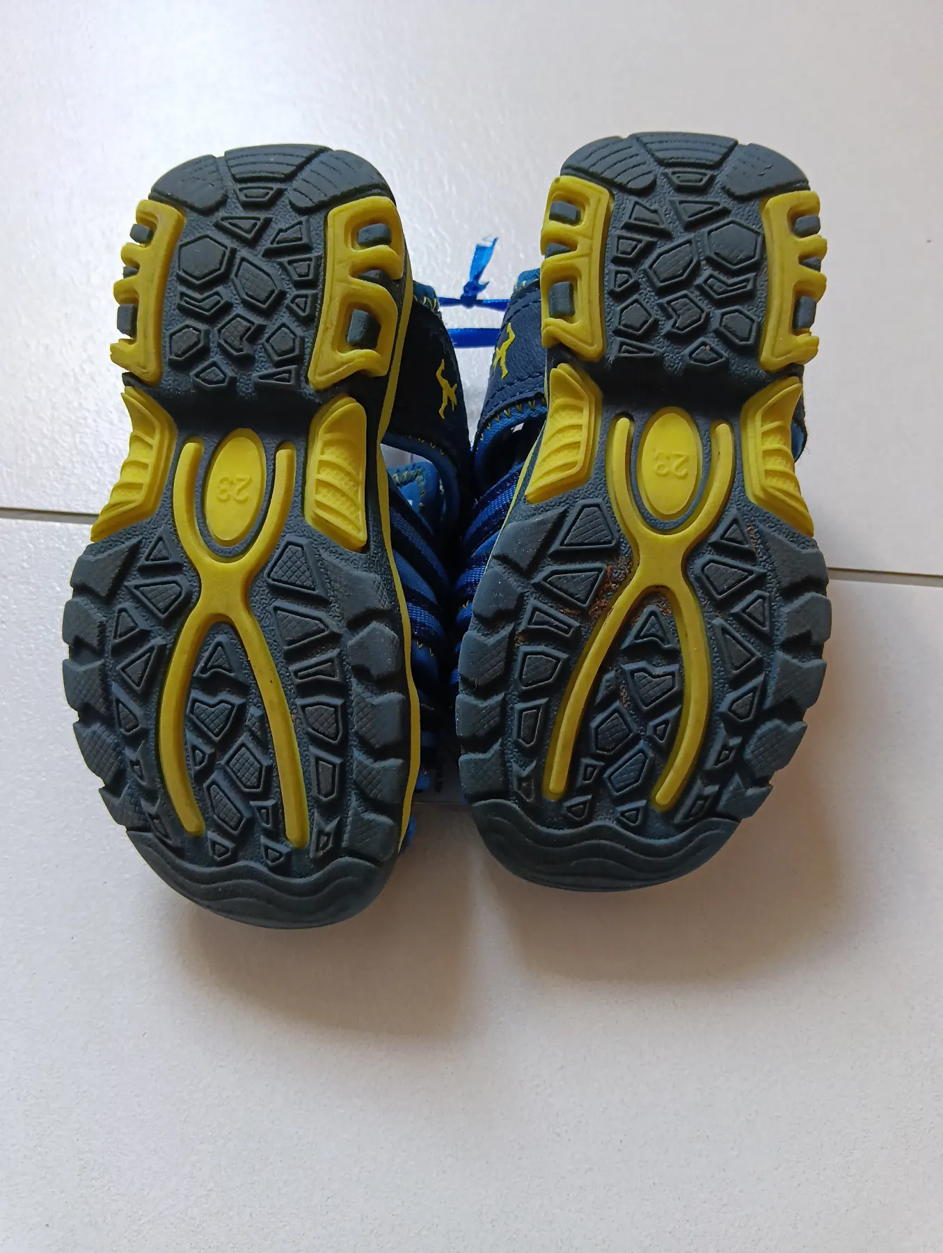 Sandalen (crane)