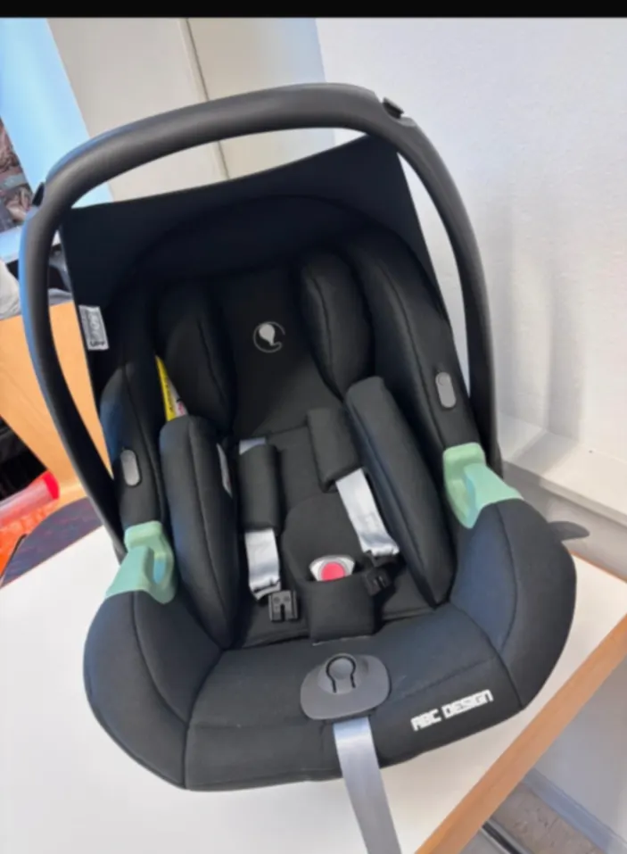 Babyschale ABC *NEU*