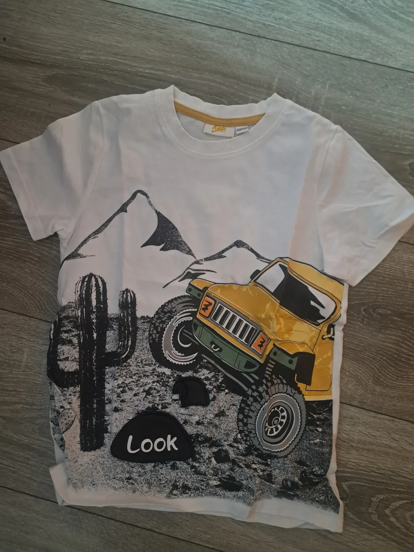 Kids T-shirt 122/128