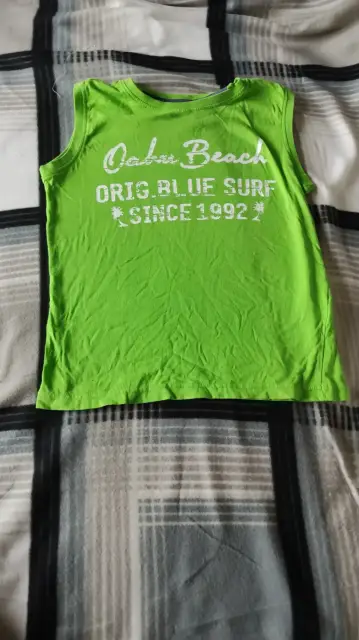 giftgrünes Tanktop zu verkaufen