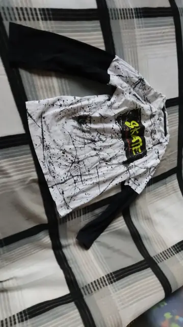 schönes Langarmshirt zu verkaufen