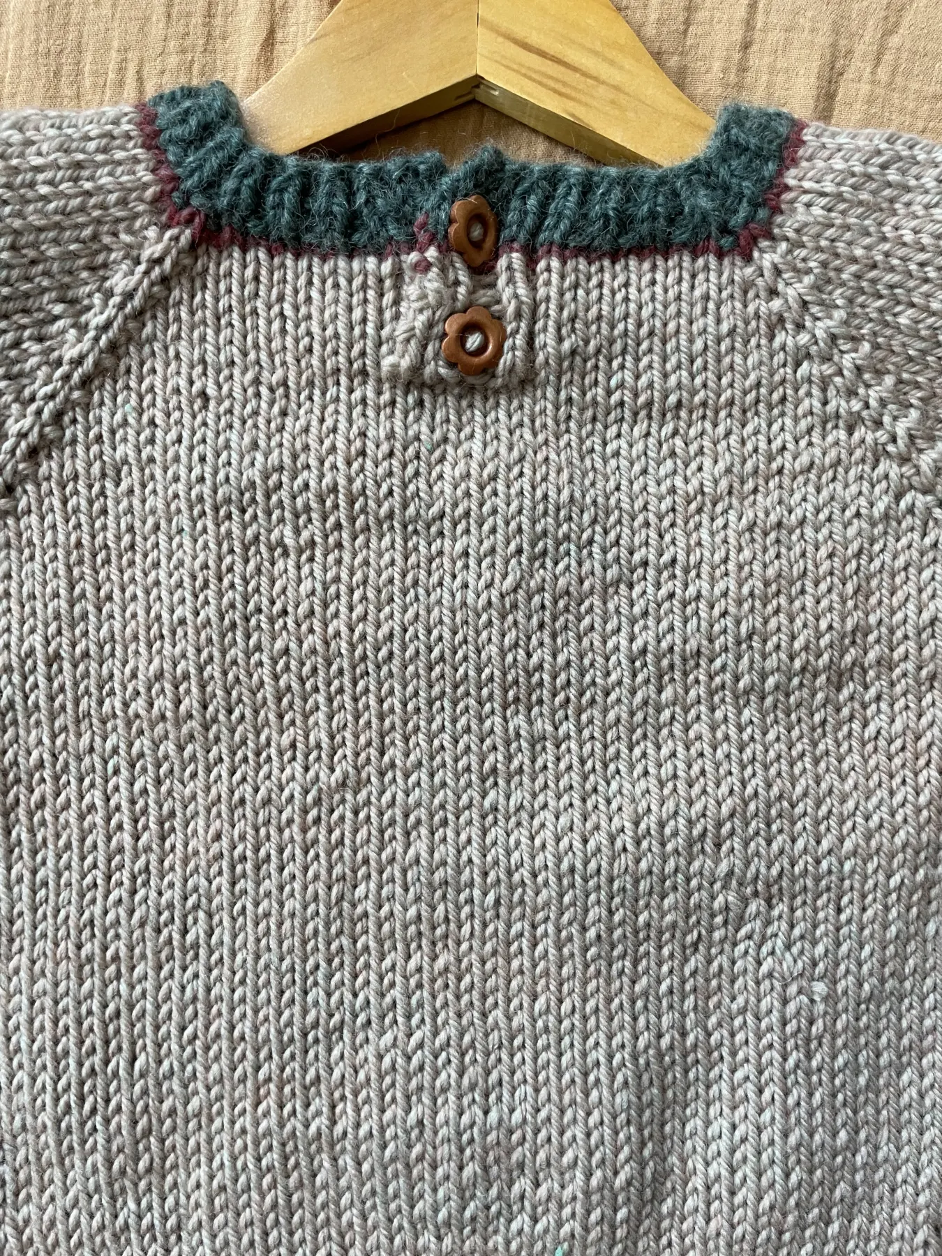 Gestrickter Pullover aus Wolle 92/98 Montessori Pilze
