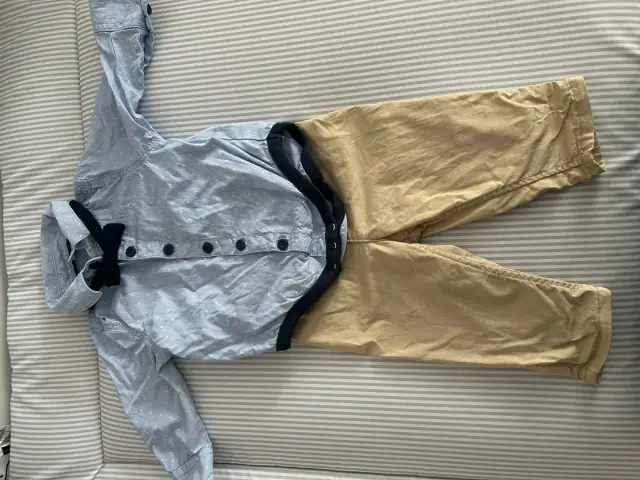 Hemdbody & Chinohose