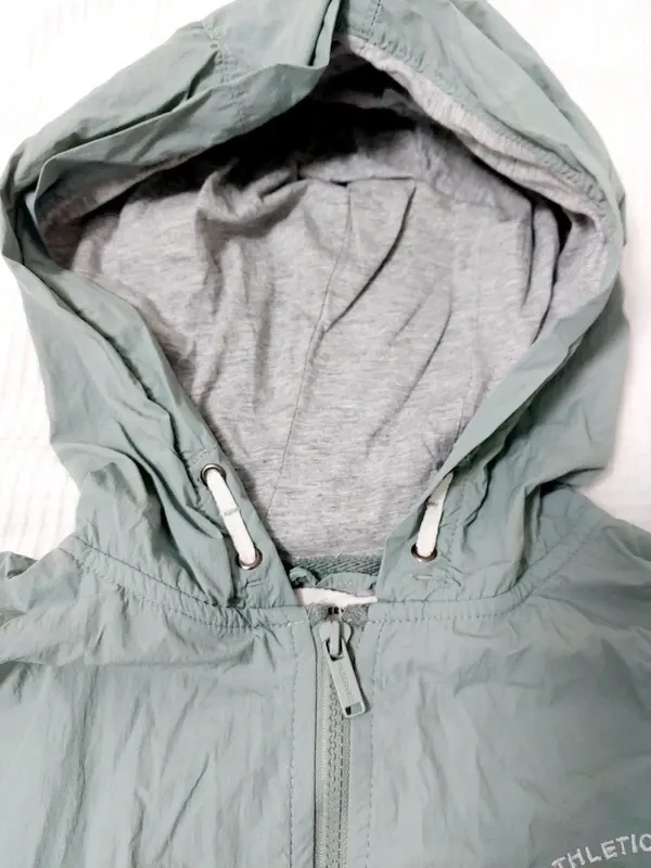 Jacke Reserved Gr. 146