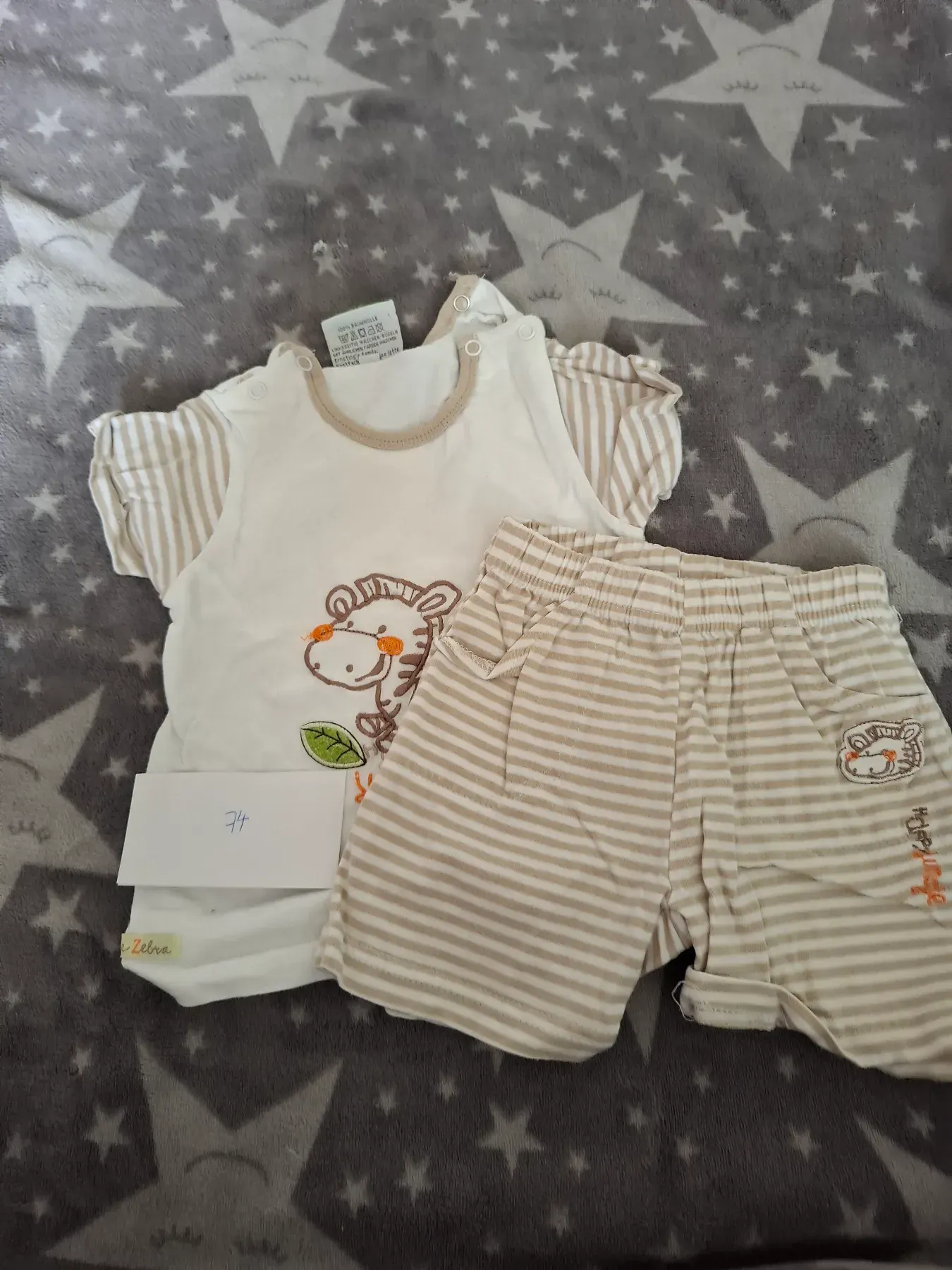 Shirt mit Hose