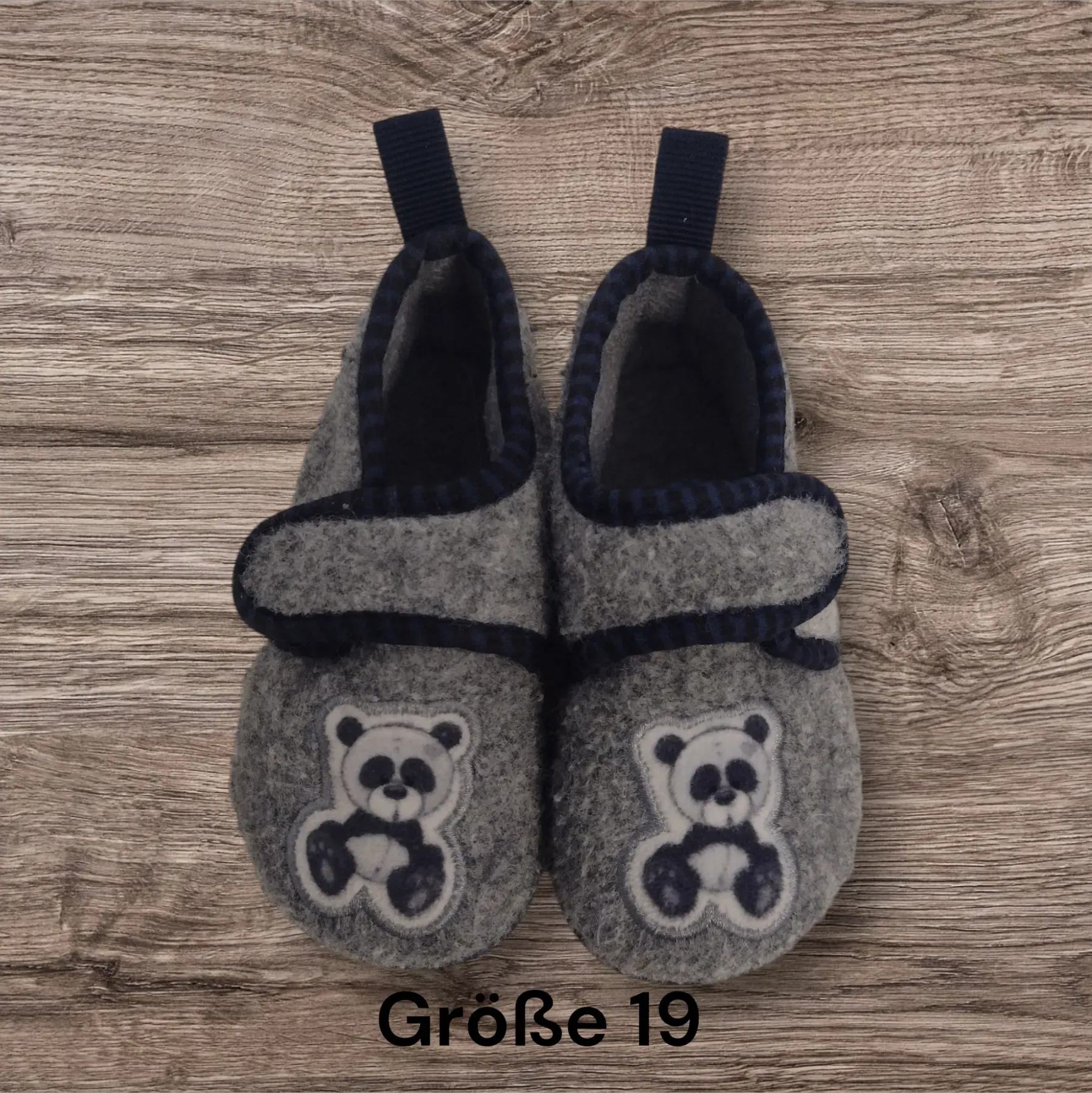 Hausschuhe grau Bär 19