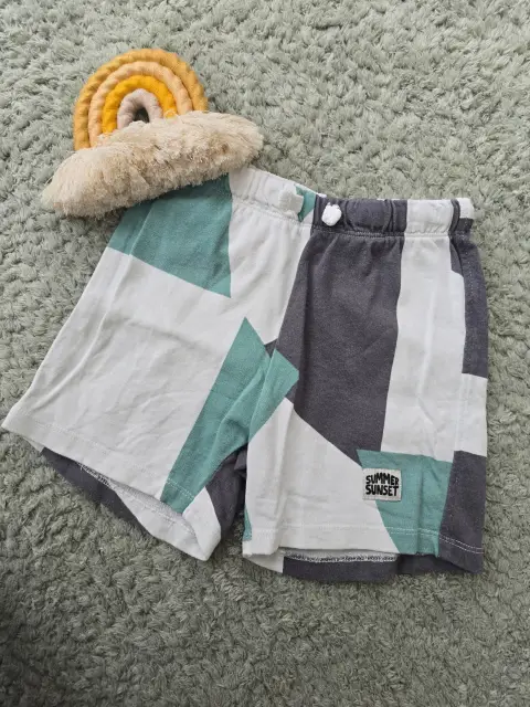 Zara Shorts Gr. 110