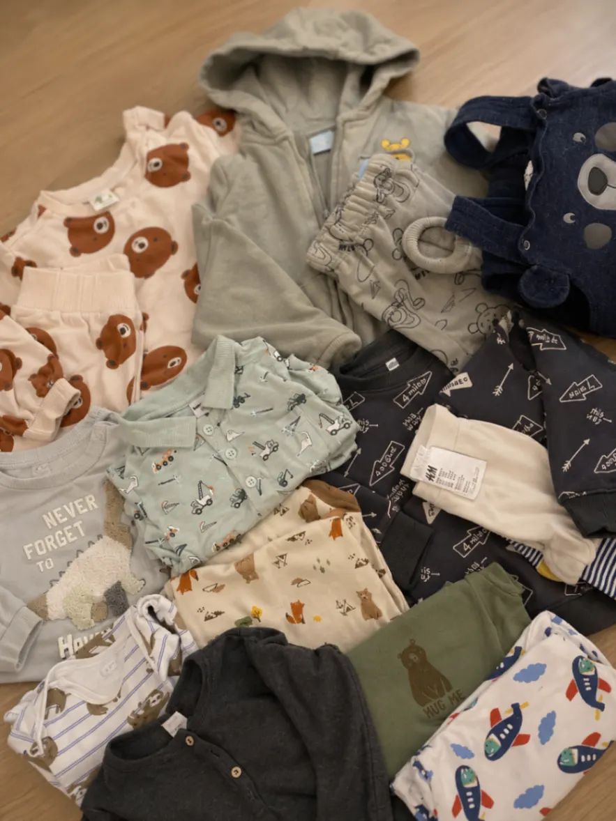 Jungen Kleidungspaket Gr. 86 H&M, Alana, Reserved | Sets, Bodies, Pullover