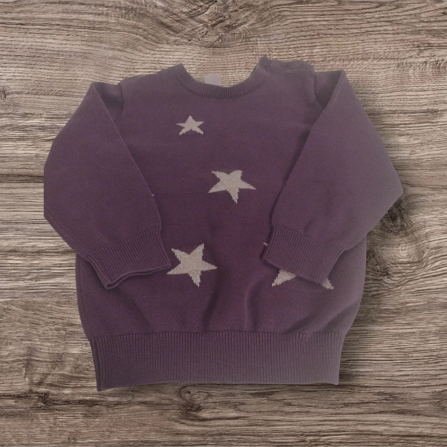 Pullover lila Sterne Knöpfe