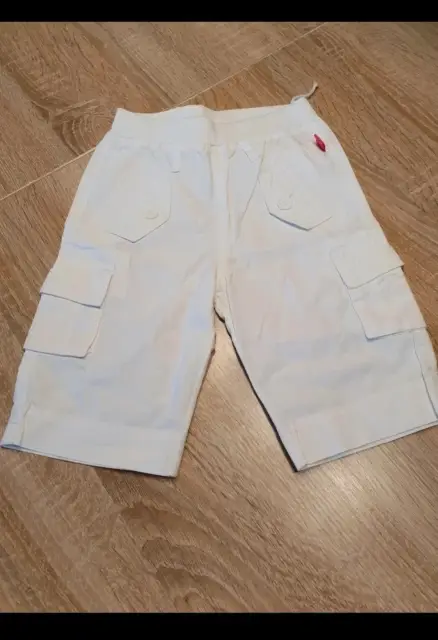 Sommer Hose Weiß. Größe 74/80. Neu ungetragen.Mit Gummi Bund.