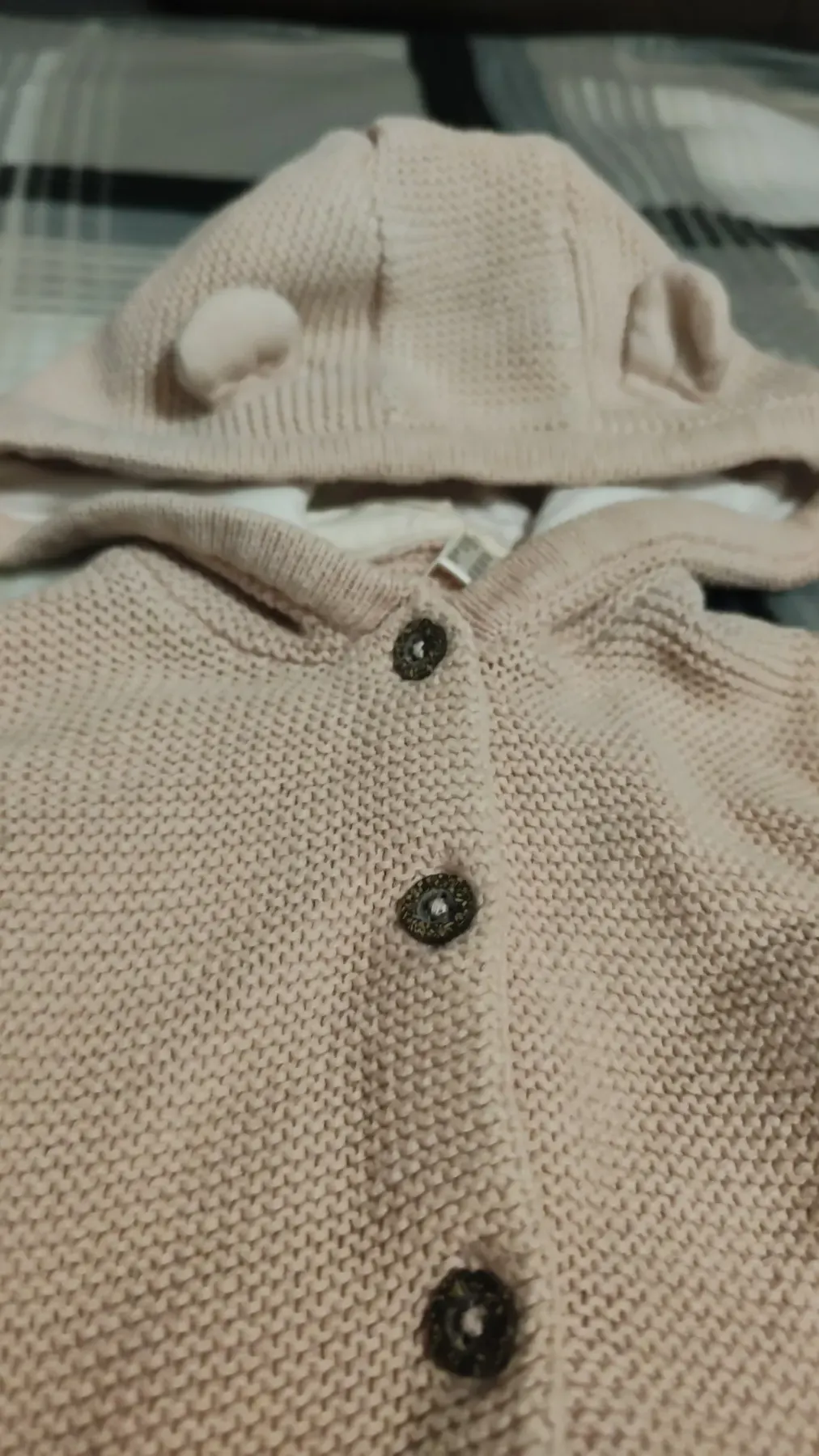 roséfarbene Strickjacke in 74 80 zu verkaufen