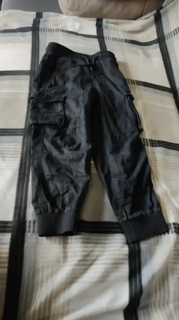 schöne Hose mit Taschen zu verkaufen