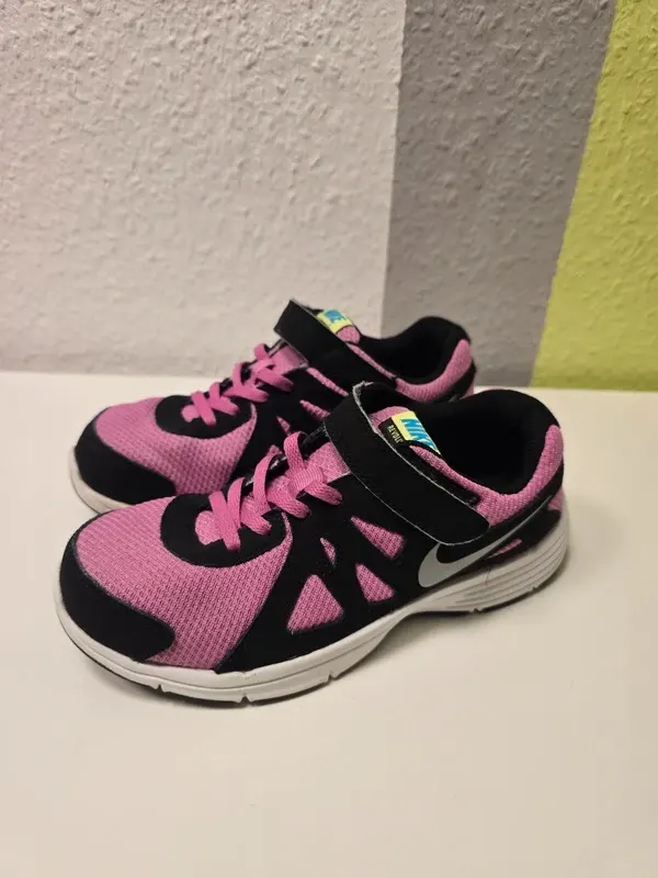 Schuhe Nike Gr. 35
