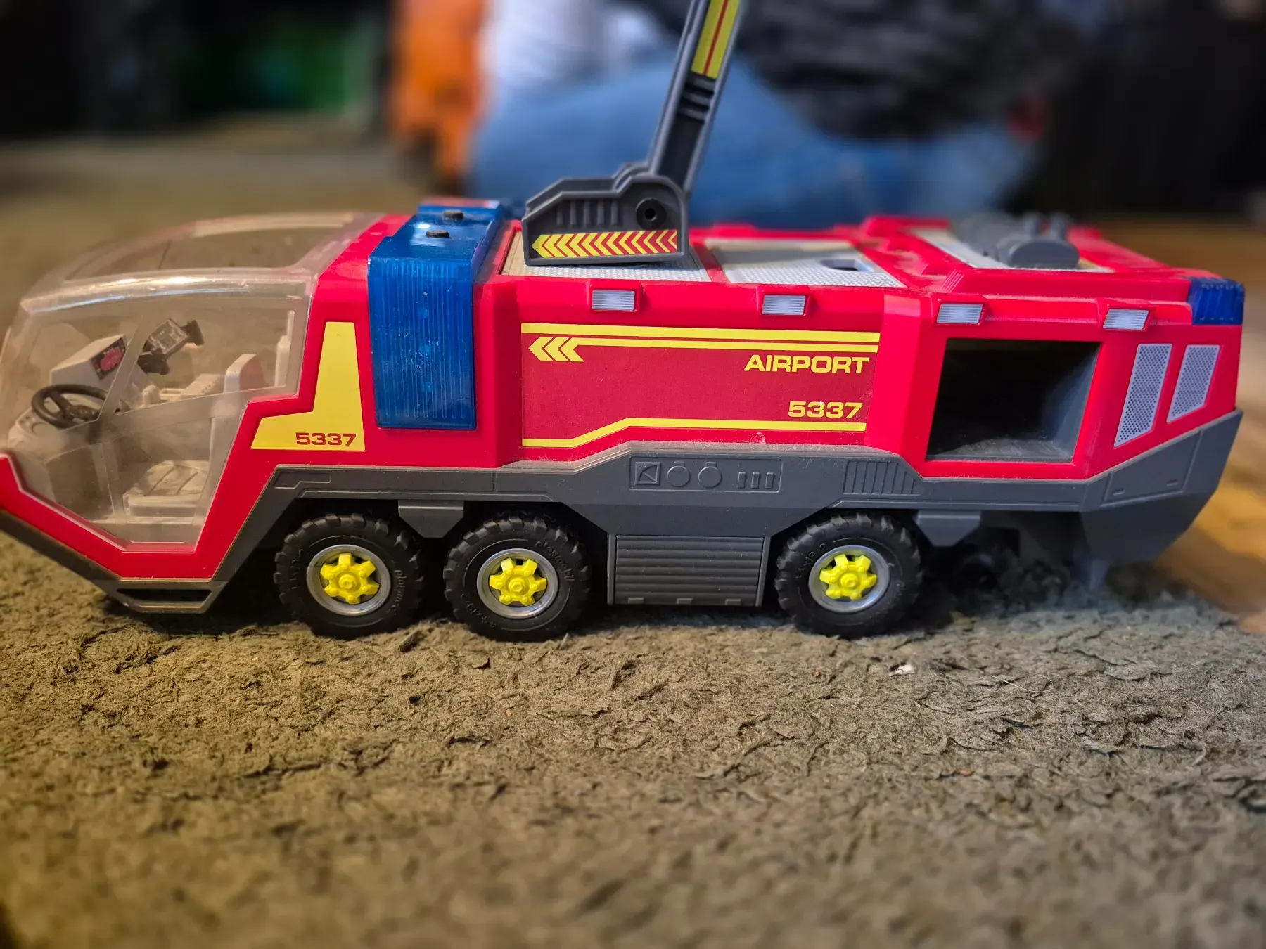 Einsatz-/Baufahrzeuge