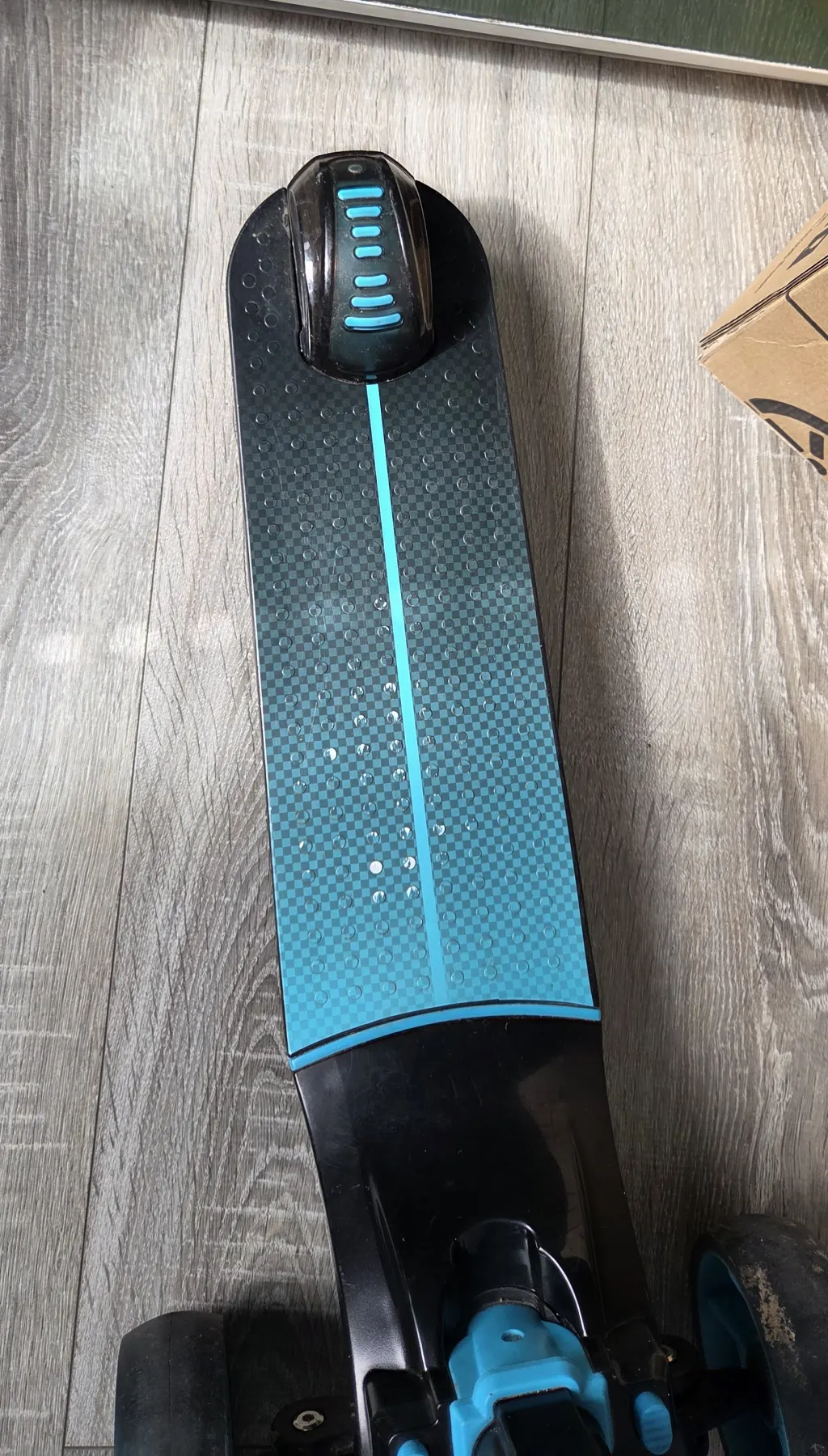 Fascol Roller/ Kickboard/ Kinderscooter/ Dreirad mit LED Rädern