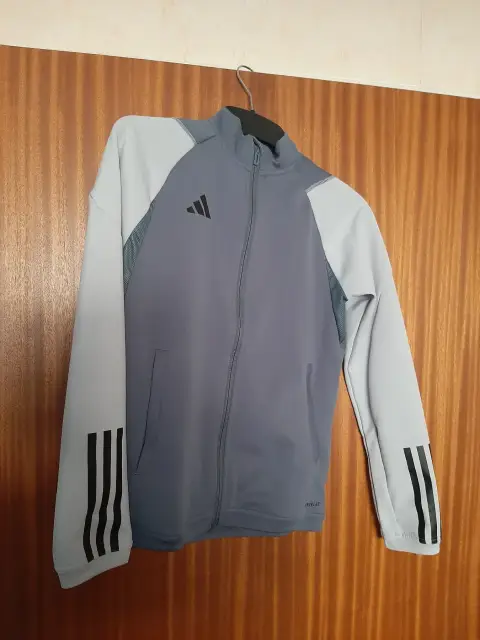 adidas Trainingsjacke aeroready Gr 152 neuwertig
