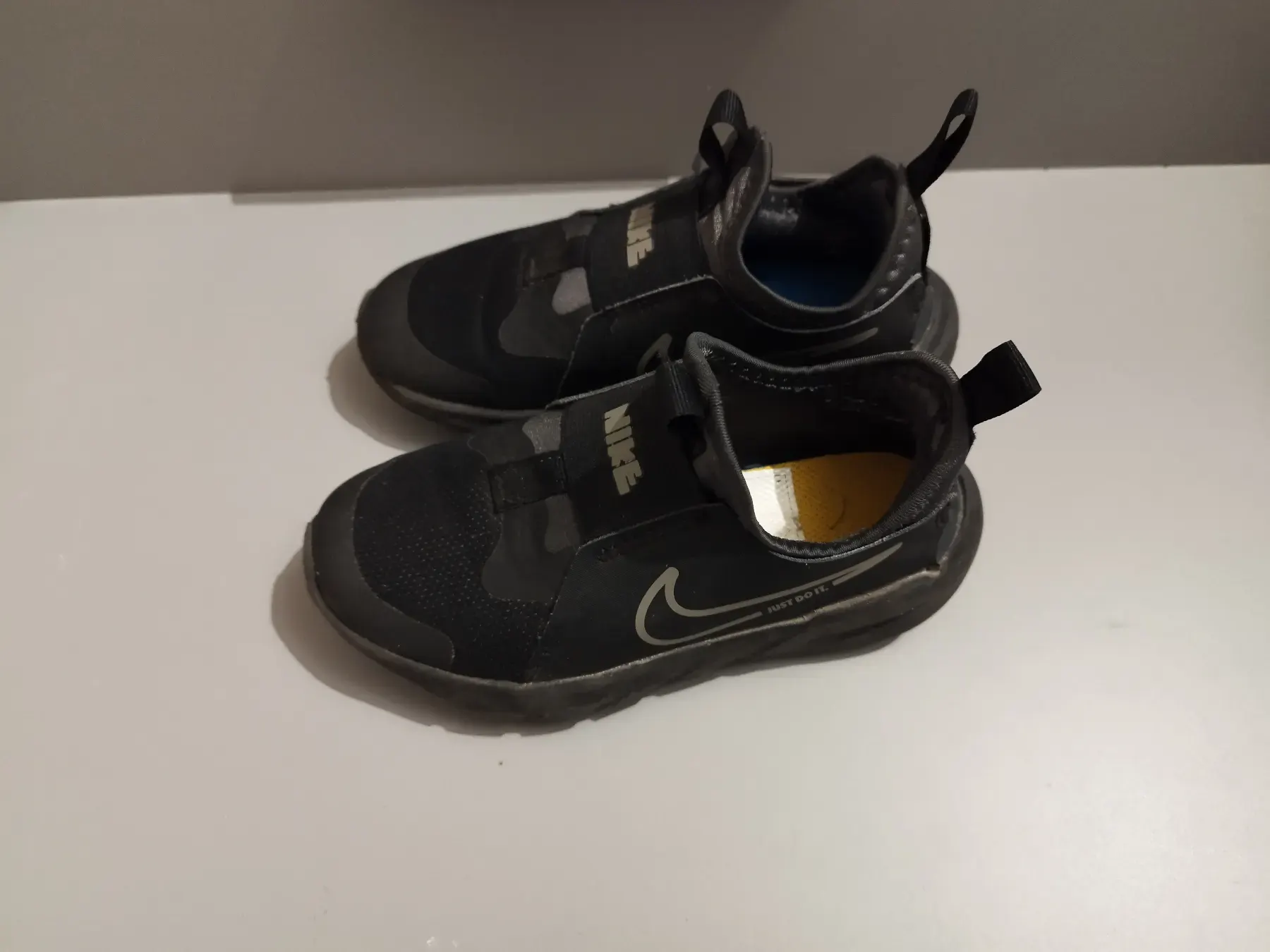 Sneaker Nike Größe 28