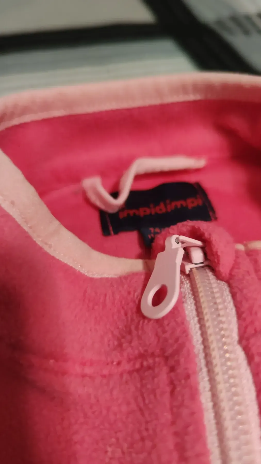 farbenfrohe sweaty Jacke