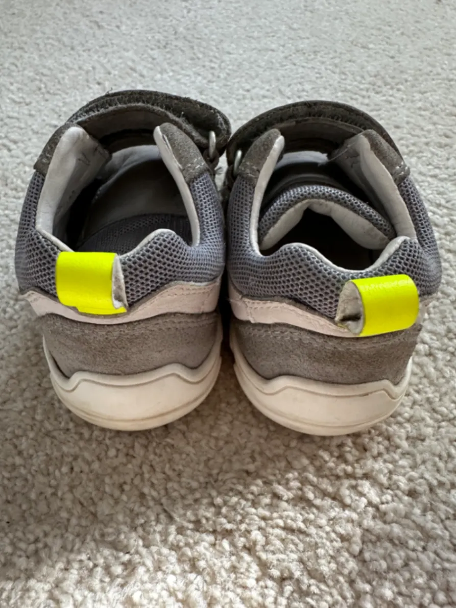 Schuhe Babyschuhe Elefanten Gr. 19