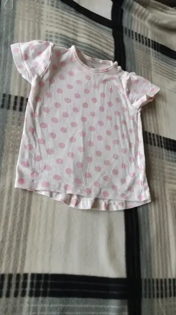 gepunktetes T-Shirt zu verkaufen