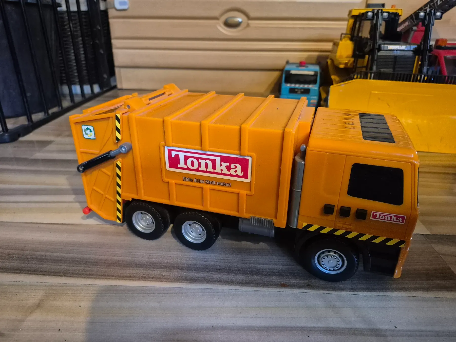 Einsatz-/Baufahrzeuge