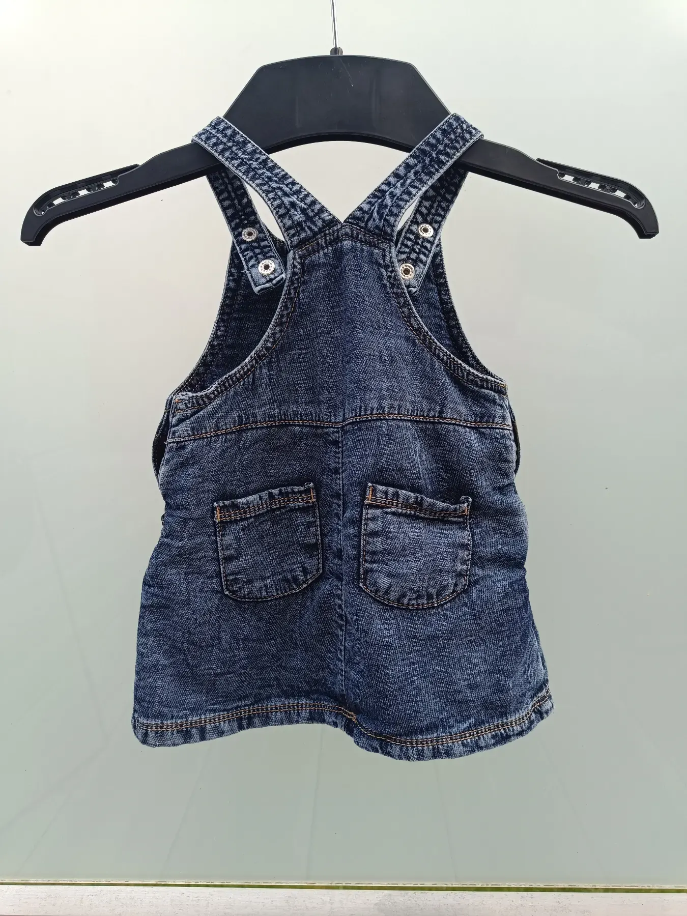 Jeanskleid/Latzkleid in Größe 68