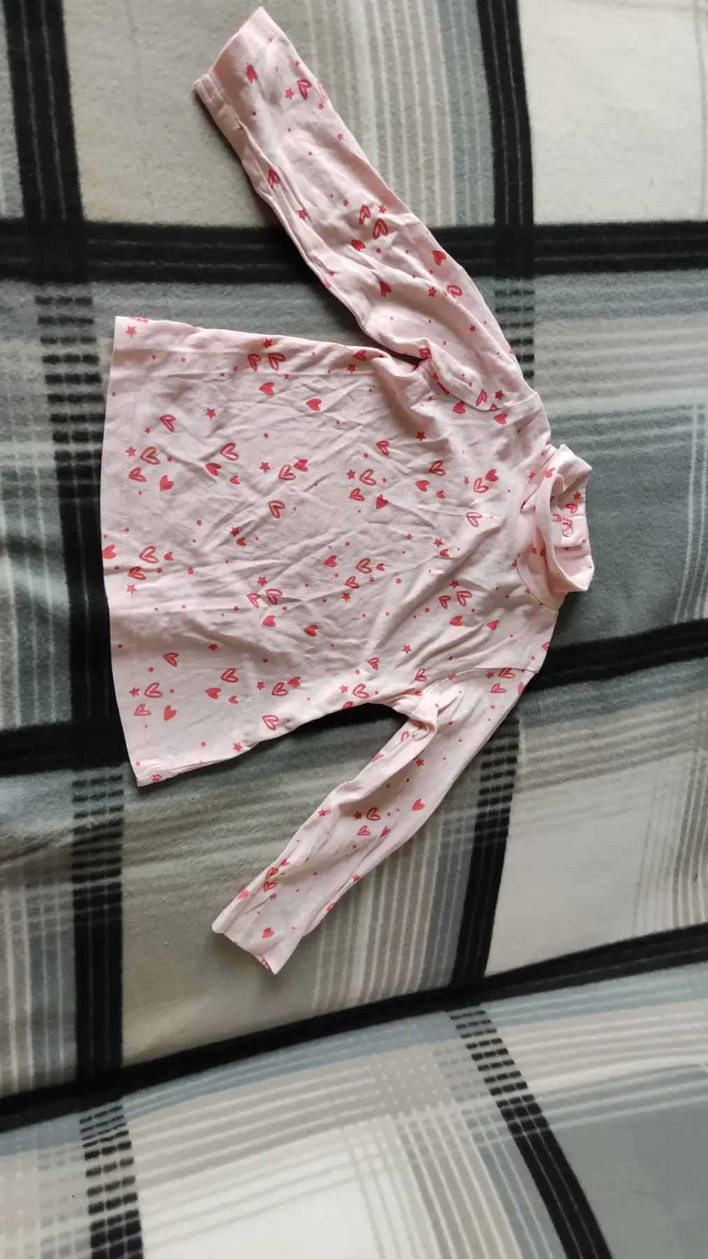 Langarmshirt mit Sternchen und herzmotiv