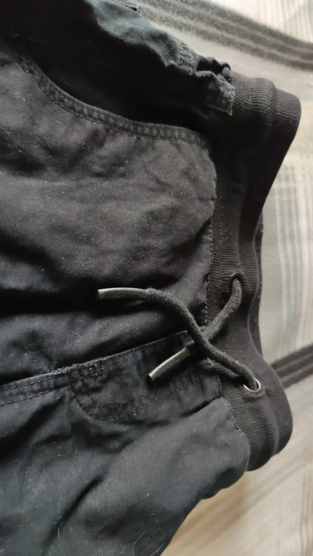 schöne Hose mit Taschen zu verkaufen