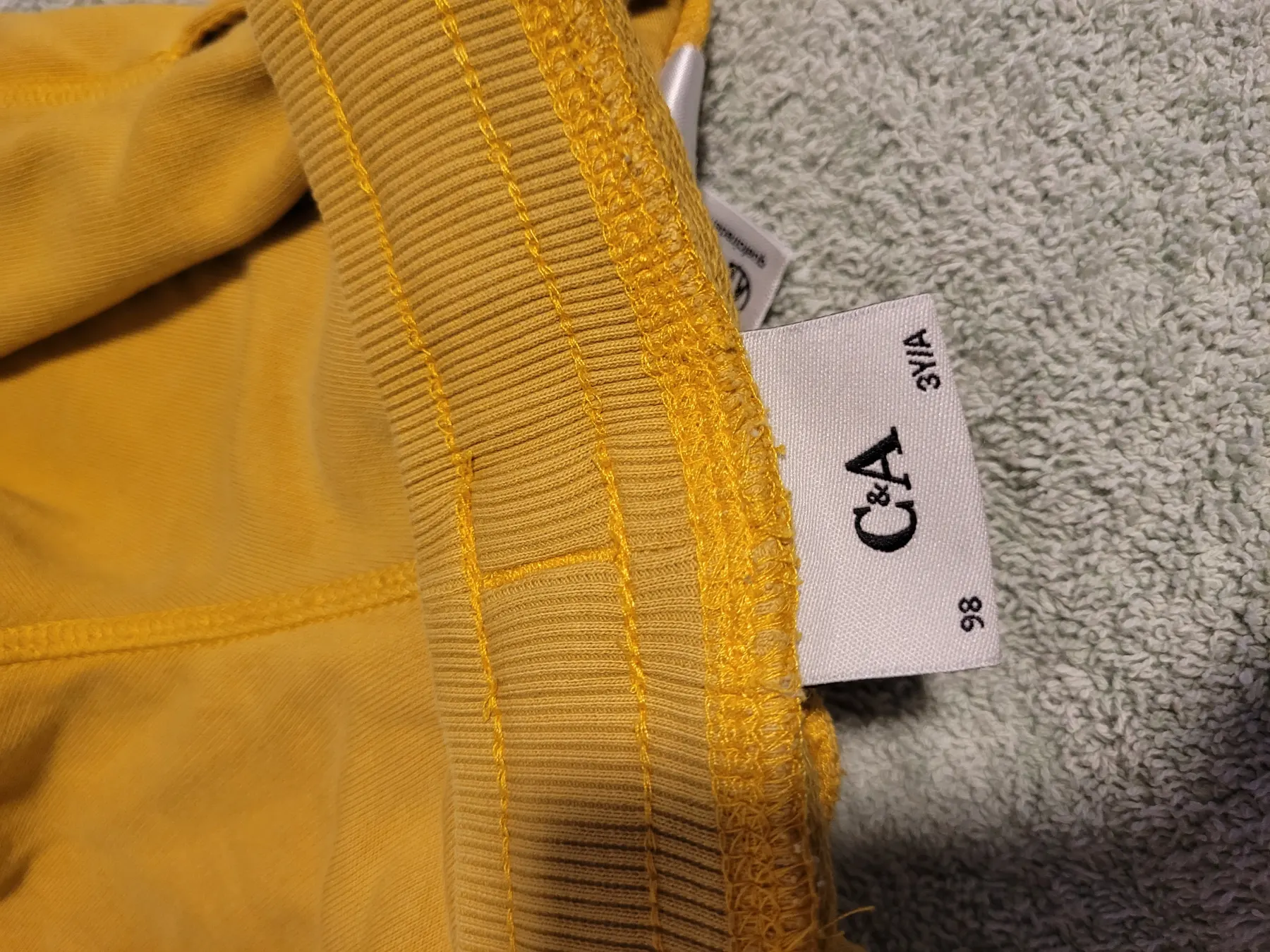 C&A senfgelb