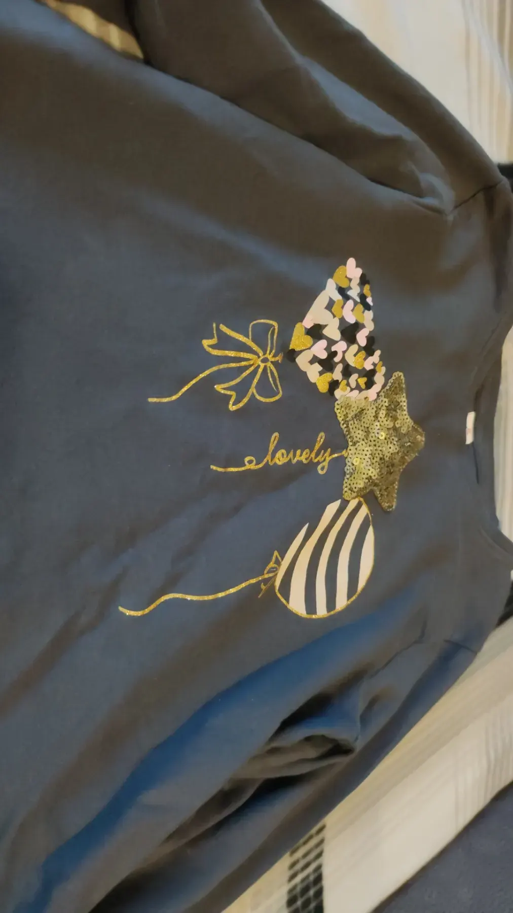 Langarmshirt mit Tüll zu verkaufen
