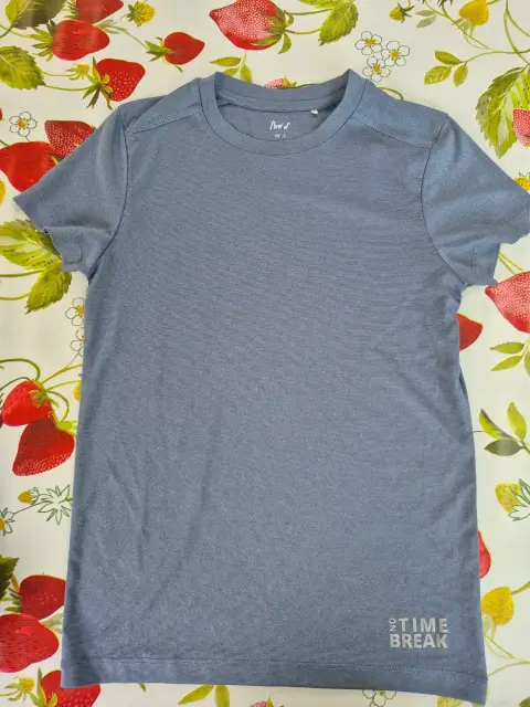 Sportshirt Gr. 134/140