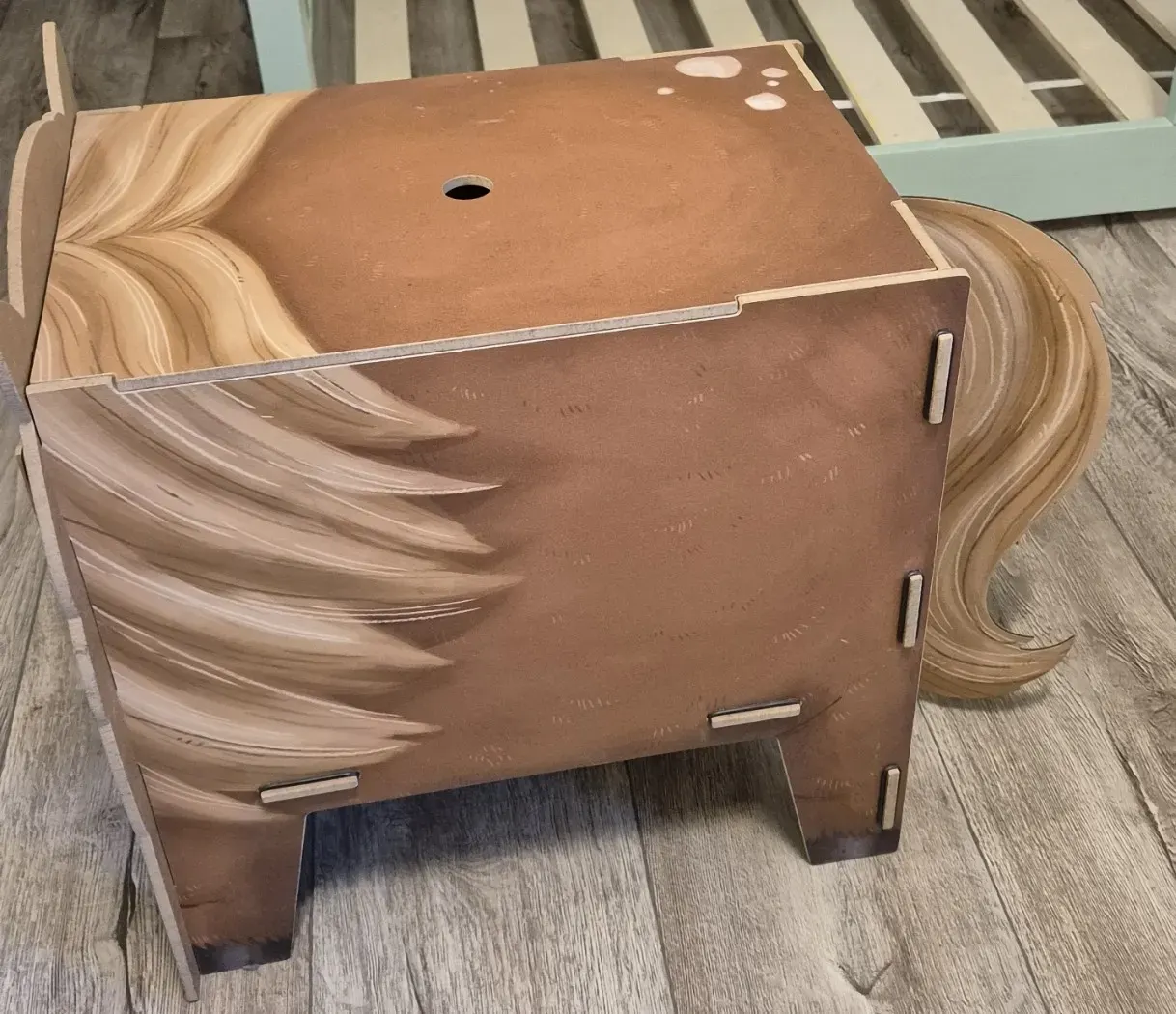 Kinderhocker, Hocker mit Stauraum – Truhenhocker Pferd 46cm; Werkhaus