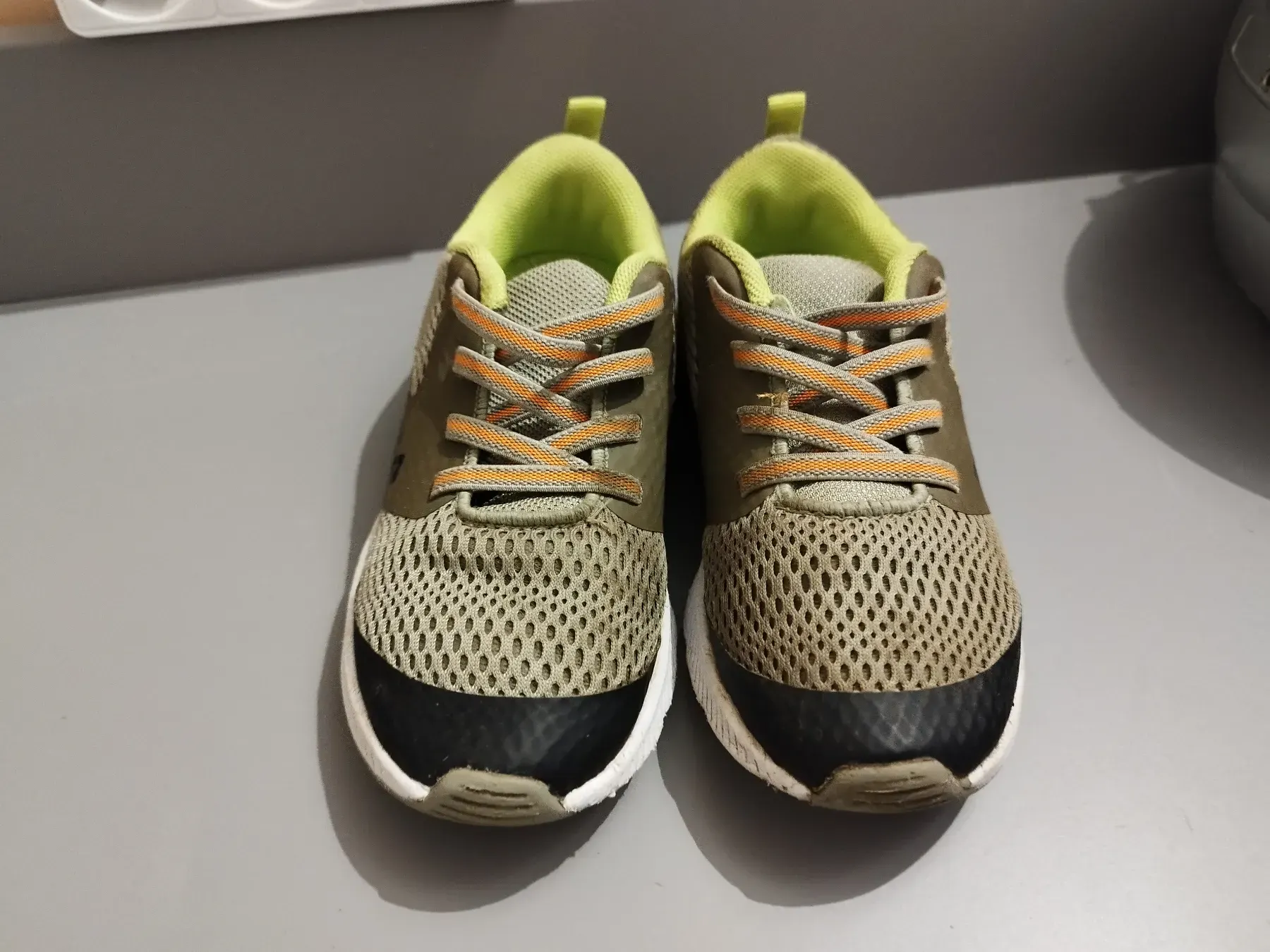 Sneaker Fila Größe 28