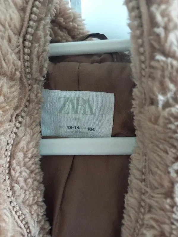 Zara Kuscheljacke Gr 164 Mädchen, caramell, braun, Jacke Übergang Herbst