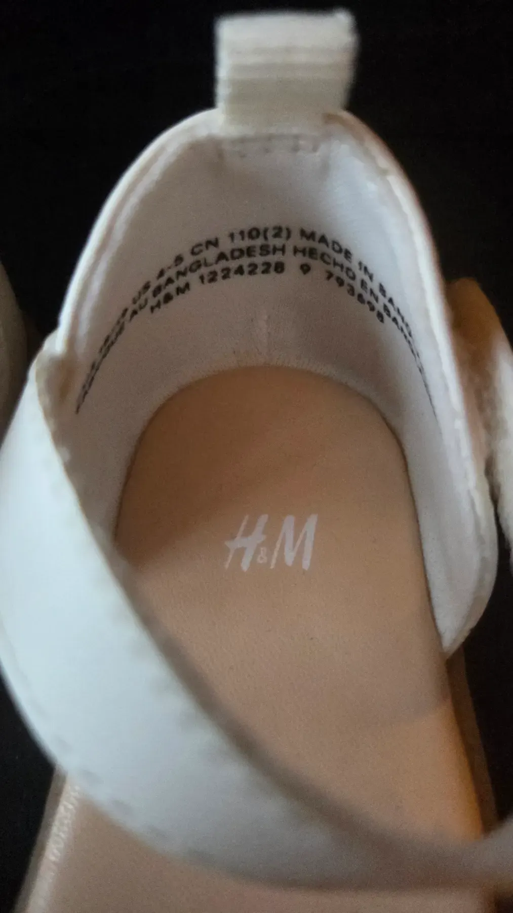 H&M Sandalen mit Blumen-Applikation – Gr. 18/19
