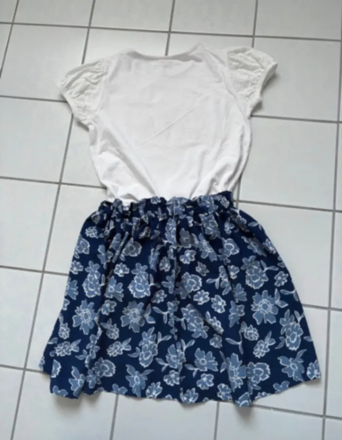 3 Sommerkleider. Gr. 152
