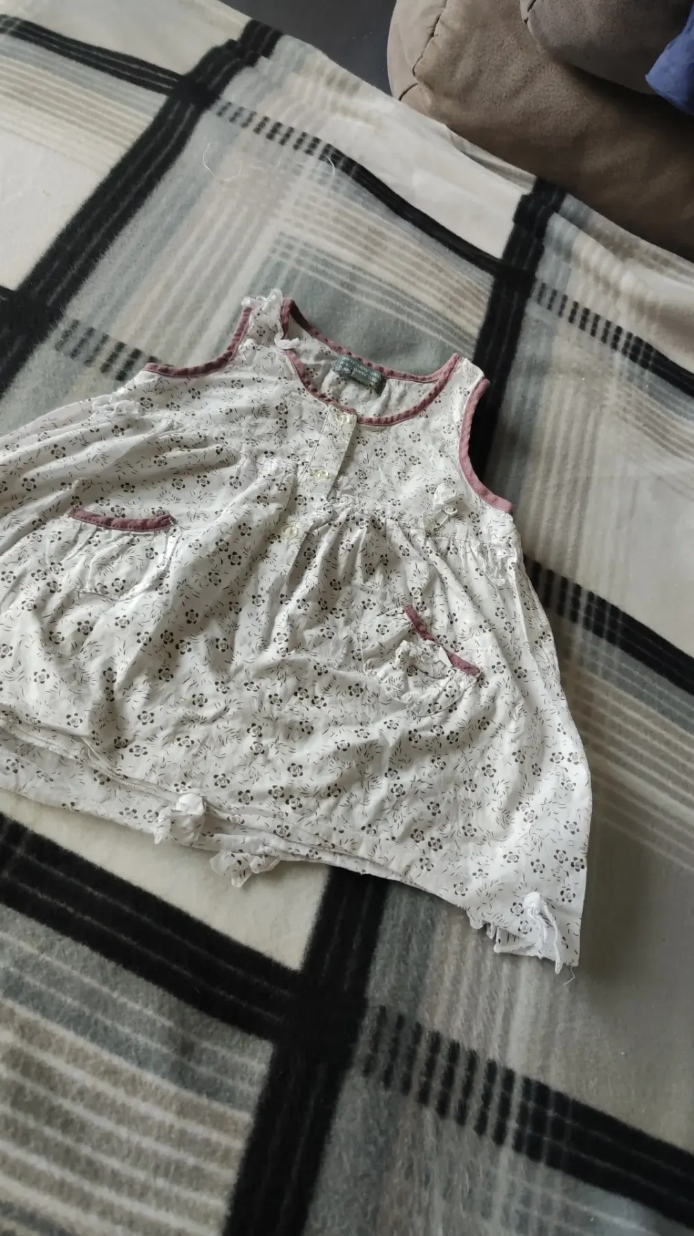 sommerkleid mit blumenmotiv