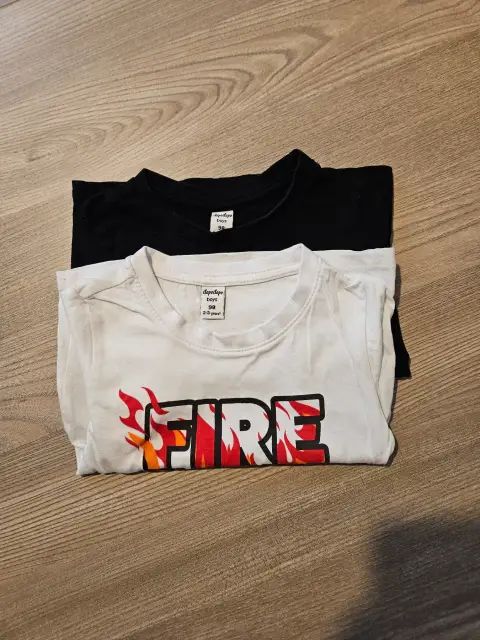 2 T-Shirts mit Feuerwehrmotiv, Gr. 98