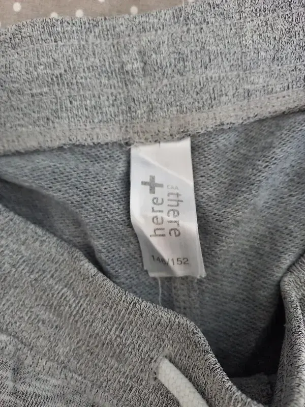 Here + there Sweat Shorts Gr 146/152 Junge, C&A, Bermuda, grau, kurze Hose, Sommer