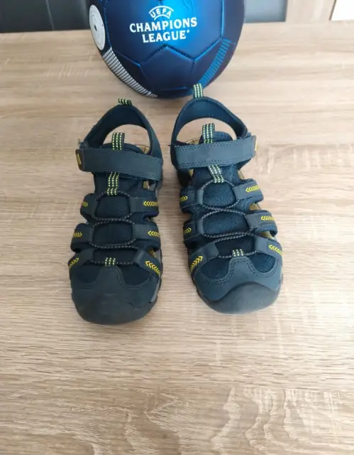 Sandalen Größe 35