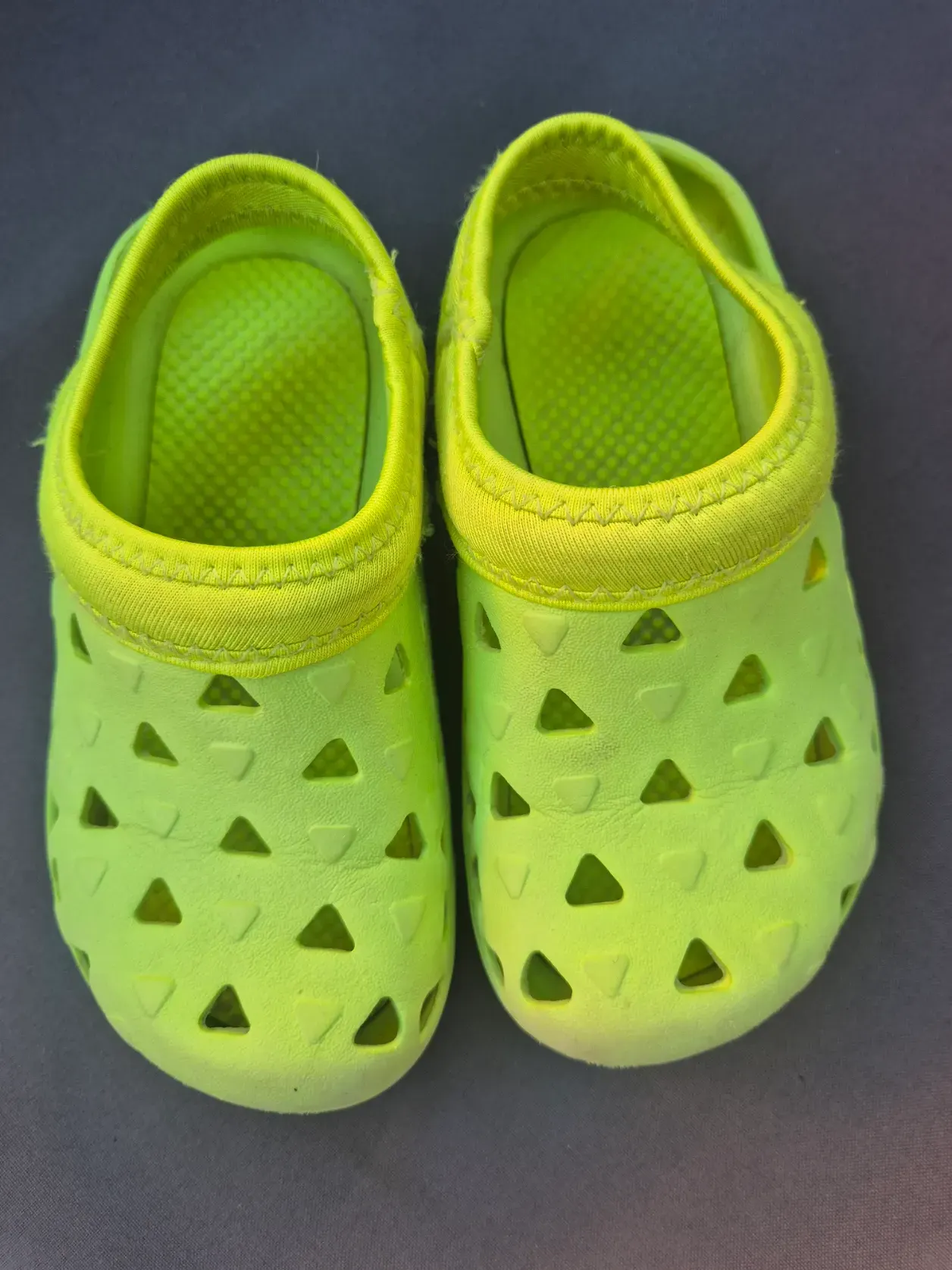 Gummischuhe Badeschuhe Hausschuhe, Jungen, Größe 24/25