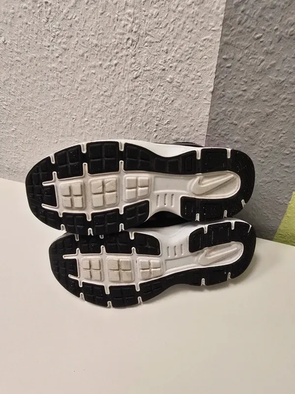 Schuhe Nike Gr. 35