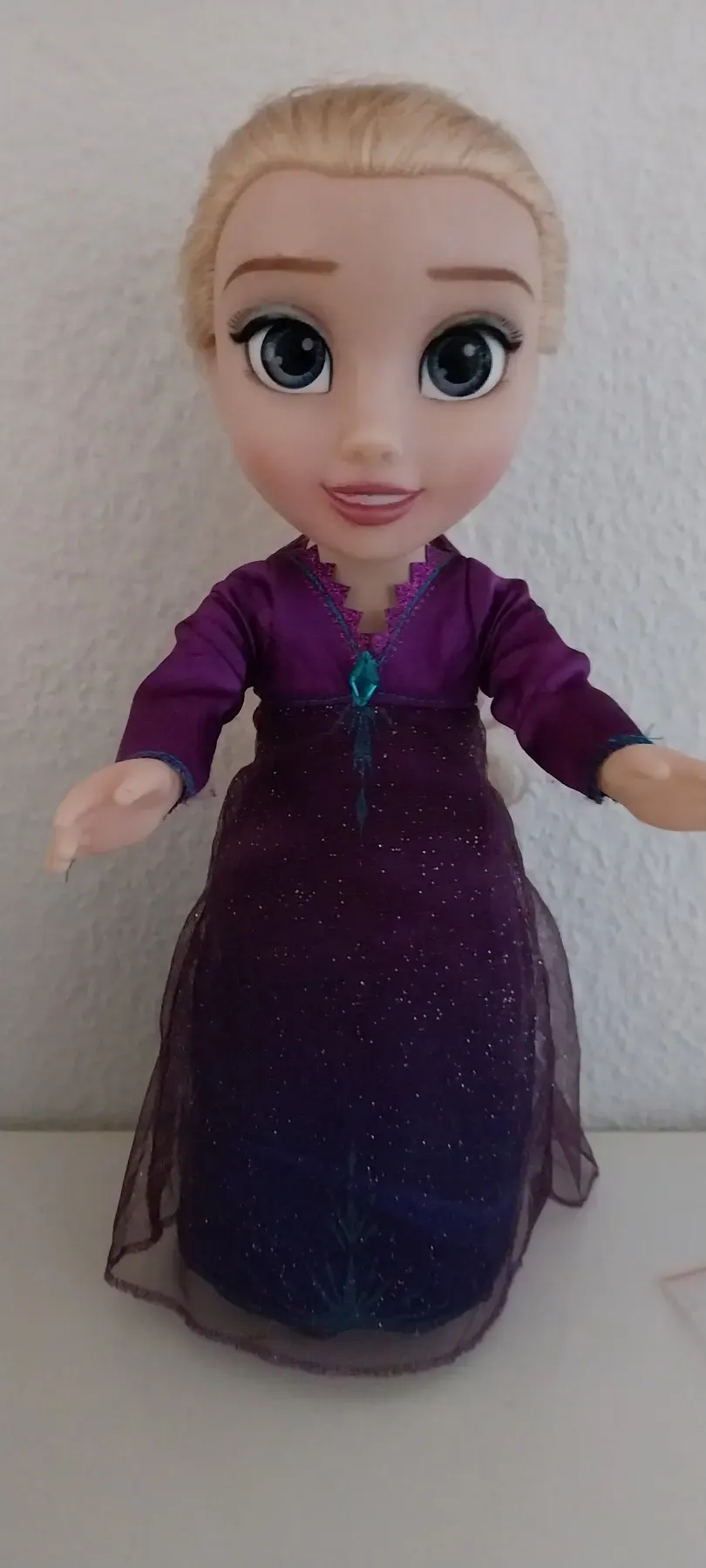 Singende Elsa-Puppe