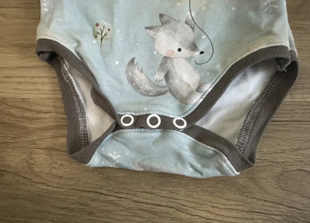 Handmade Set Body und Hose mit Wölfen