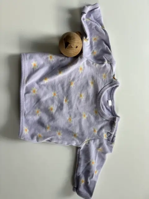 Zeeman Babyshirt mit Gänseblümchenmuster – Größe 56 🌼