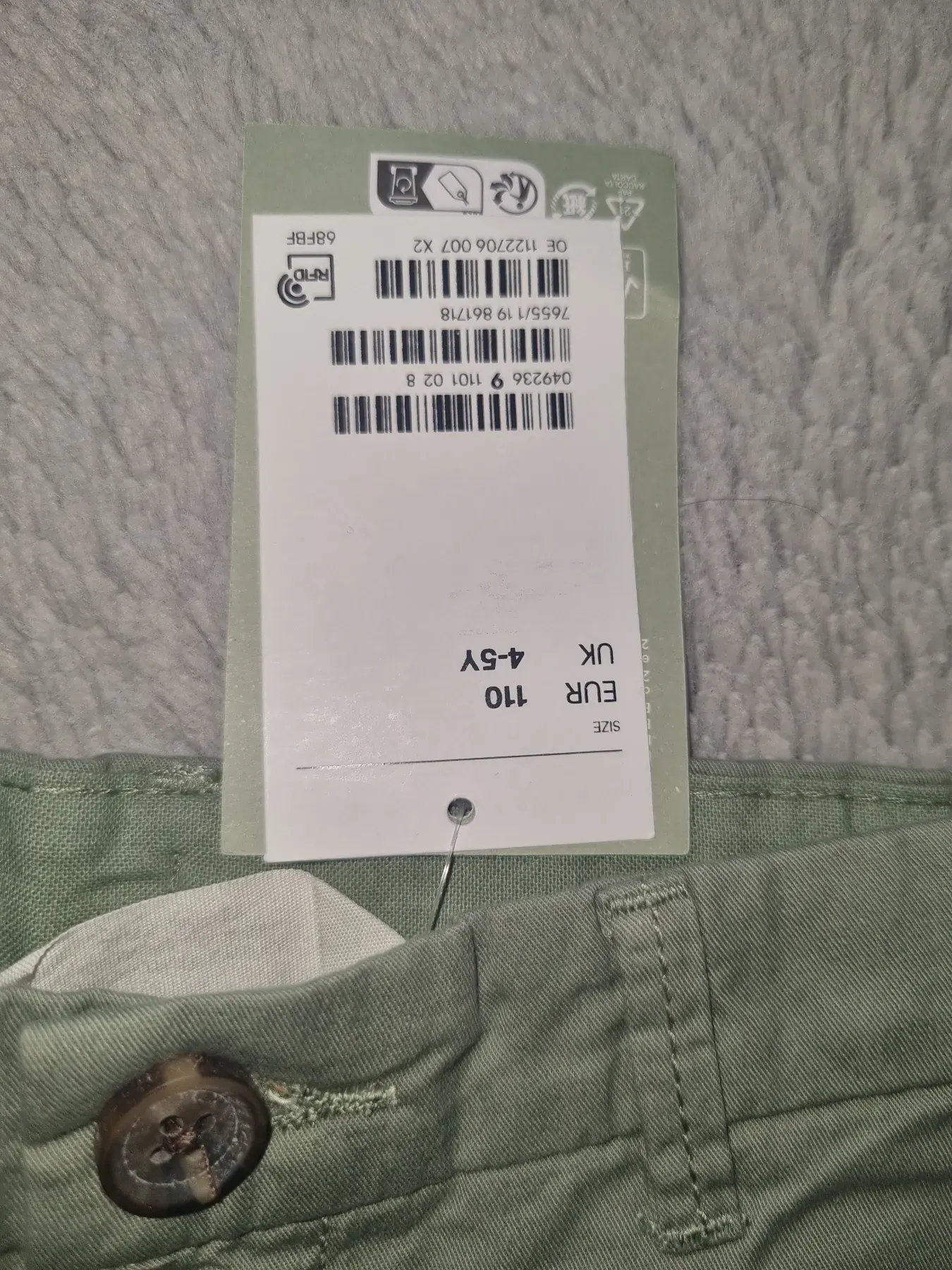 #170 salbeigrüne kurze Sommer Chino shorts h&m gr. 110