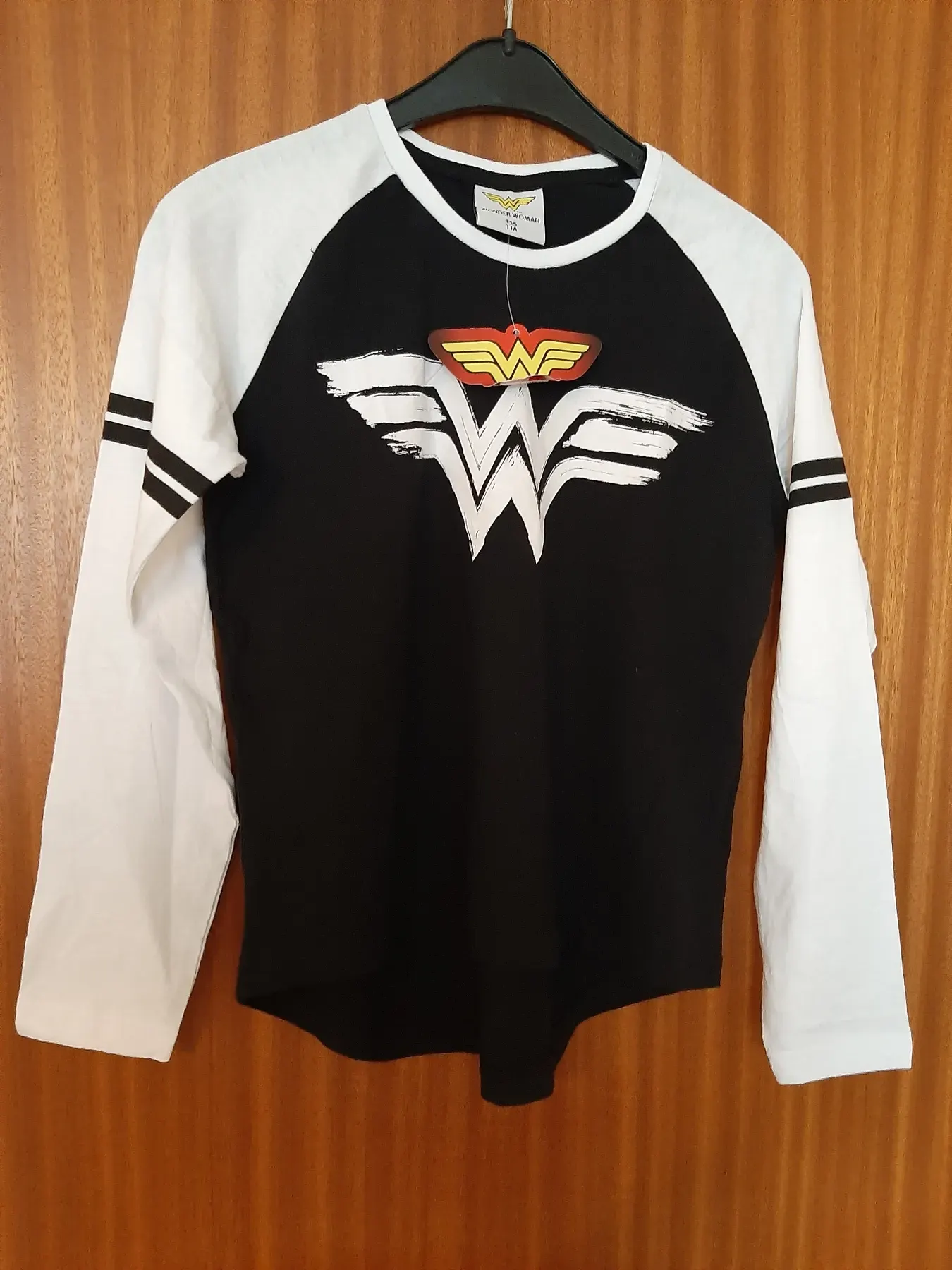 leichtes Langarm Wonder Woman Shirt Gr 146 NEU mit Etikett