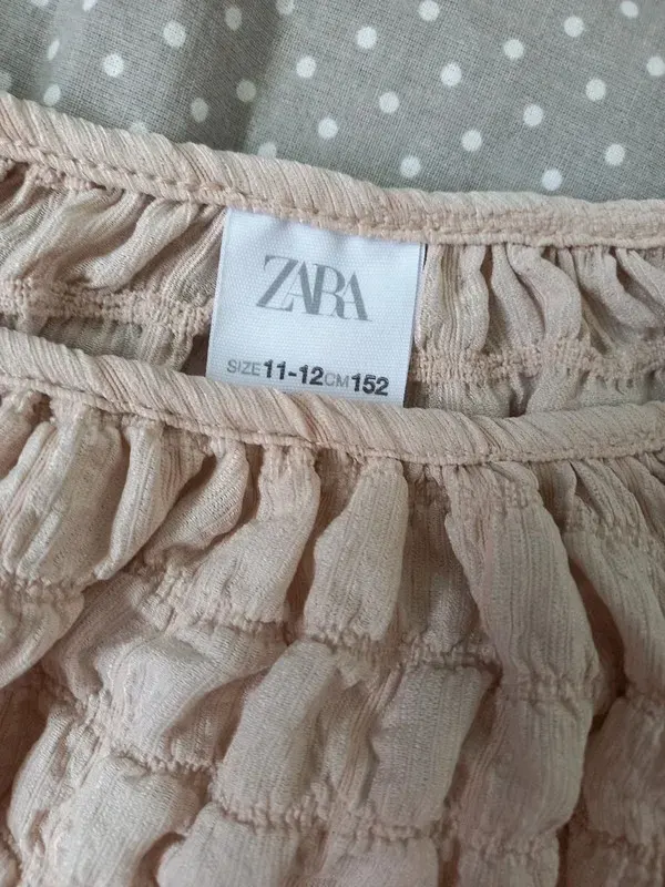 Zara Tunika Gr 152, Mädchen, Puffärmelchen, Bluse, beige, nude, festlich
