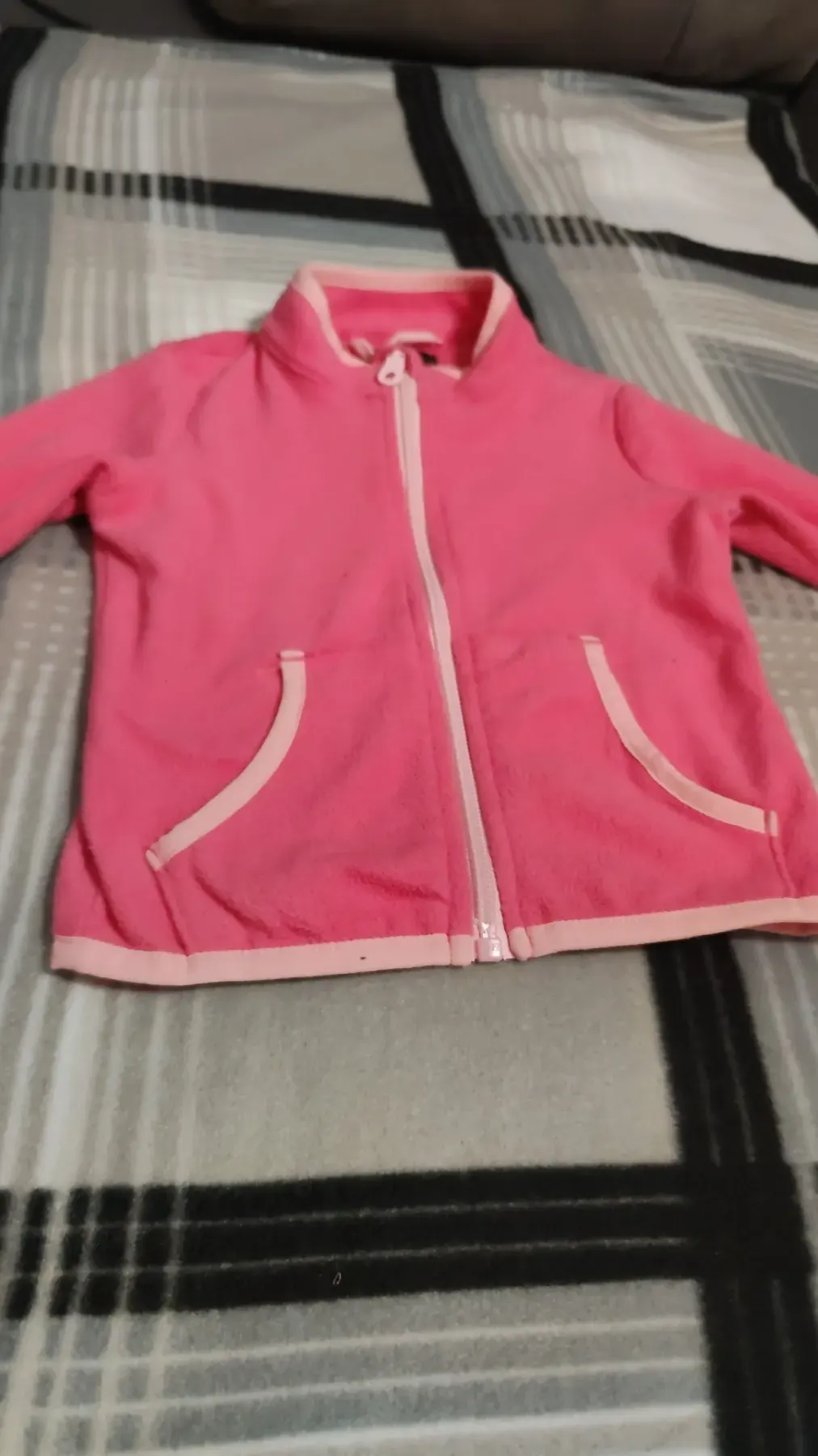 farbenfrohe sweaty Jacke